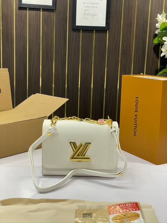 Louis vuitton twist MM shoulder bag with og double box