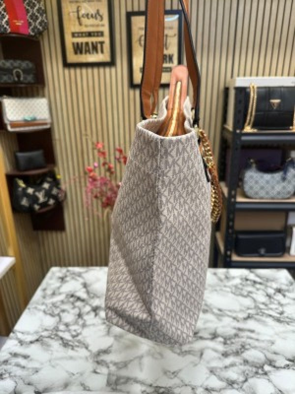 Michael Kors Slater Large Tote Shoulder Bag Signature (Biege)