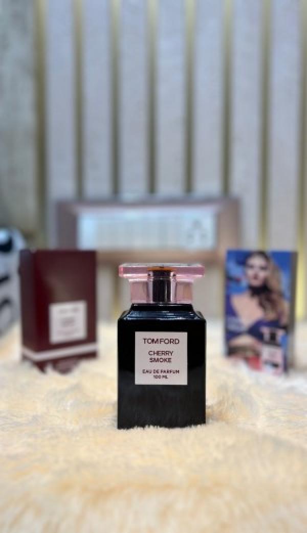 Tomford Smoke Cherry 100ML (444)