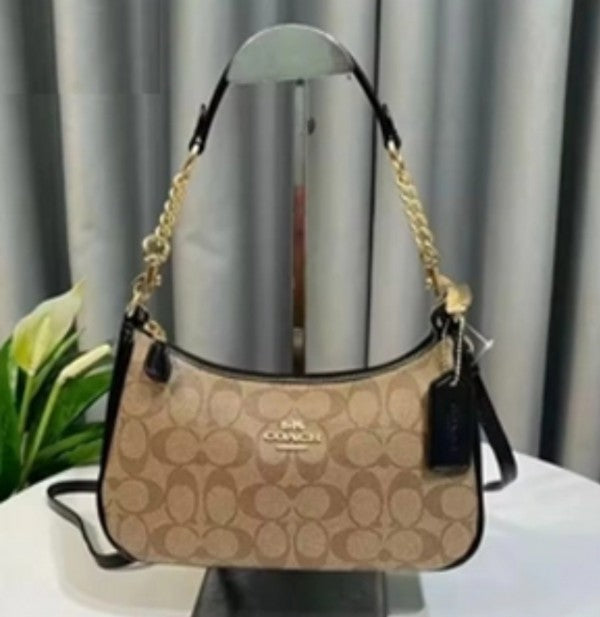 Coach teri shoulderbag with og box (1013 tan)