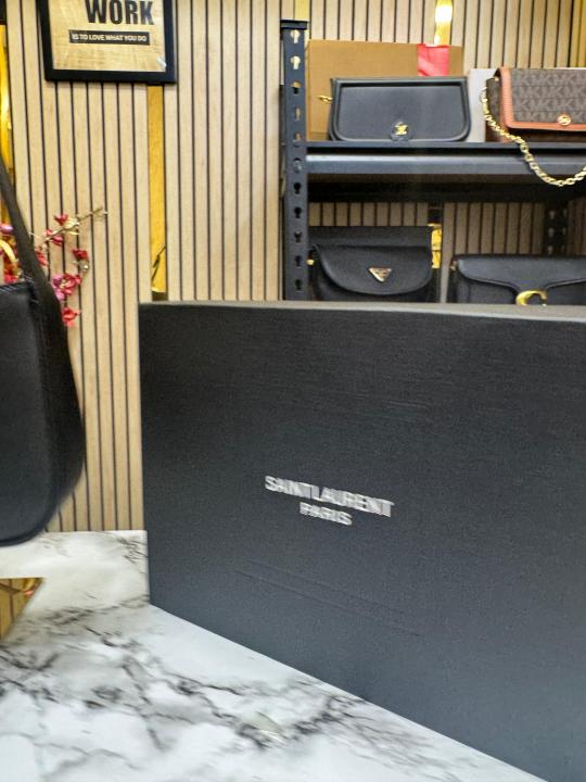 Yves Saint Laurent (Ysl) Hobo Shoulder Bag Premium Quality With Double Og Box And Dust Bag (Black)