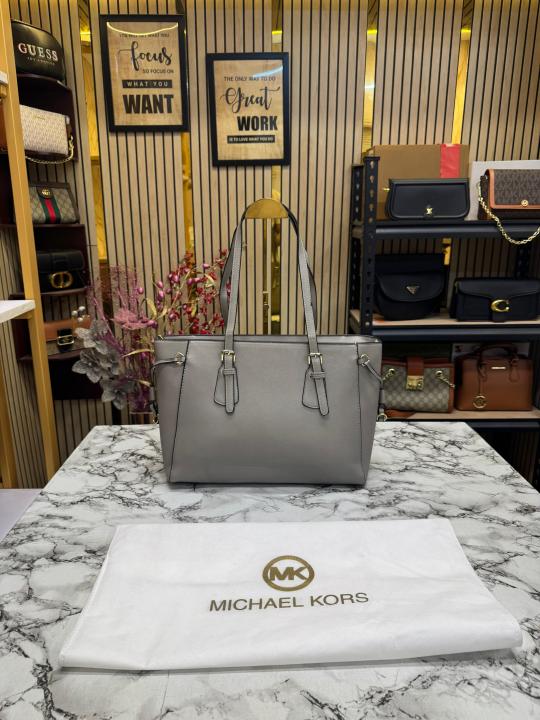 Michael Kors Voyager Premium Quality Tote Bag With Dust Bag (Grey)