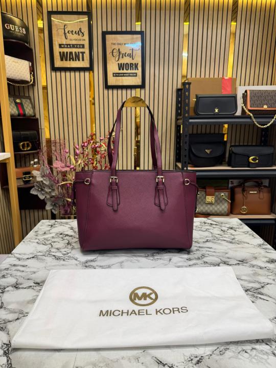 Michael Kors Voyager Premium Quality Tote Bag With Dust Bag (Maroon)