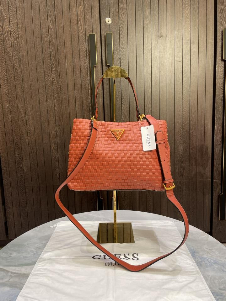 Guess Womens Lisbet 2 Satchel with dust cover 433