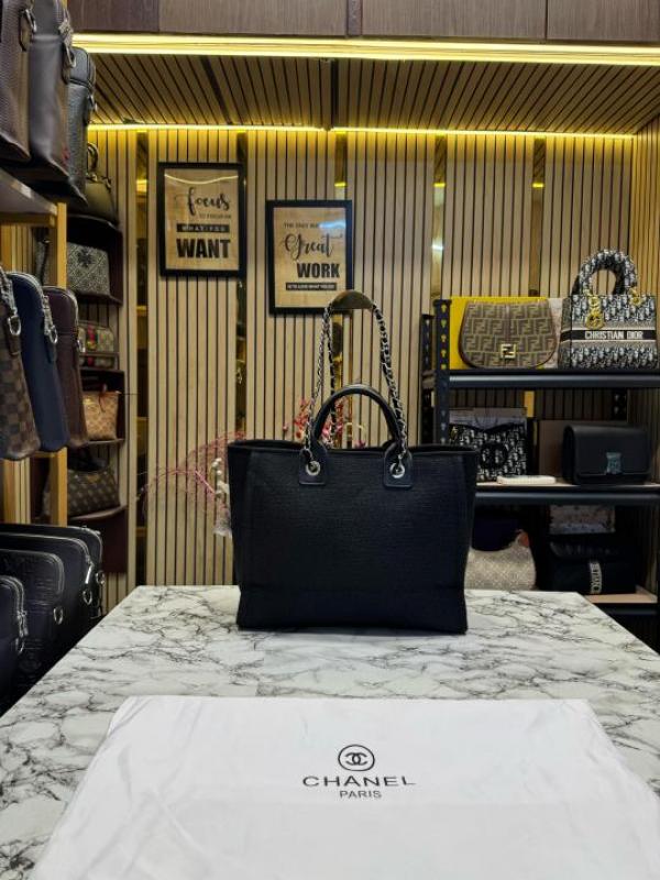 Chane l paris rue cambon timeless tote bag (black)