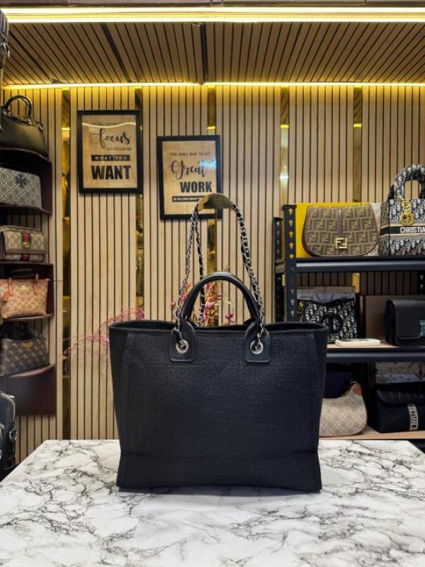 Chane l paris rue cambon timeless tote bag (black)