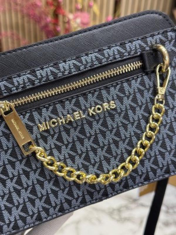 MICHAEL KORS JET SET CAMERA CROSSBODY WITH SLING WITH OG BOX AND DUST BAG (BLACK BLACK)