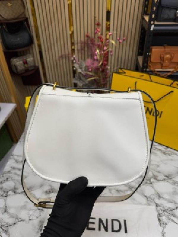 FEND I COMON FF LOGO PLAQUE HANDBAG WITH OG BOX AND DUST BAG INCLUDING CARRY BAG PREMIUM QUALITY (WHITE)
