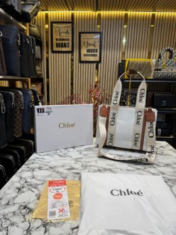 Chloe woody tote bag with box and dust bag (white)
