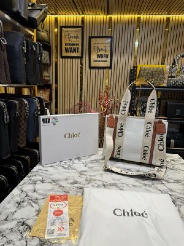 Chloe woody tote bag with box and dust bag (white)