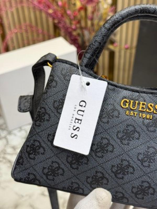 Guess Manhattan Shoulder Bag With Box And Dust Bag Including CarryBag (C2) (black)