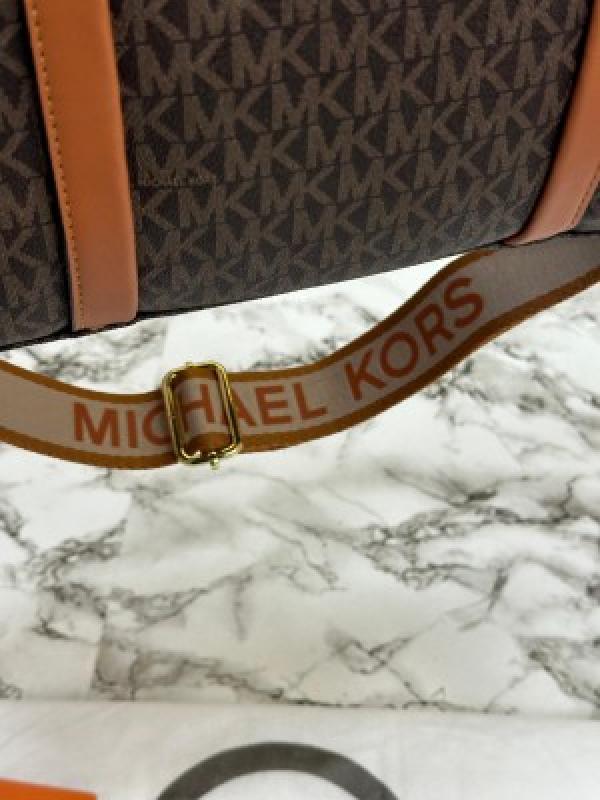 MICHAEL KORS TOTE BAG WITH BRAND DUST BAG (BROWN)