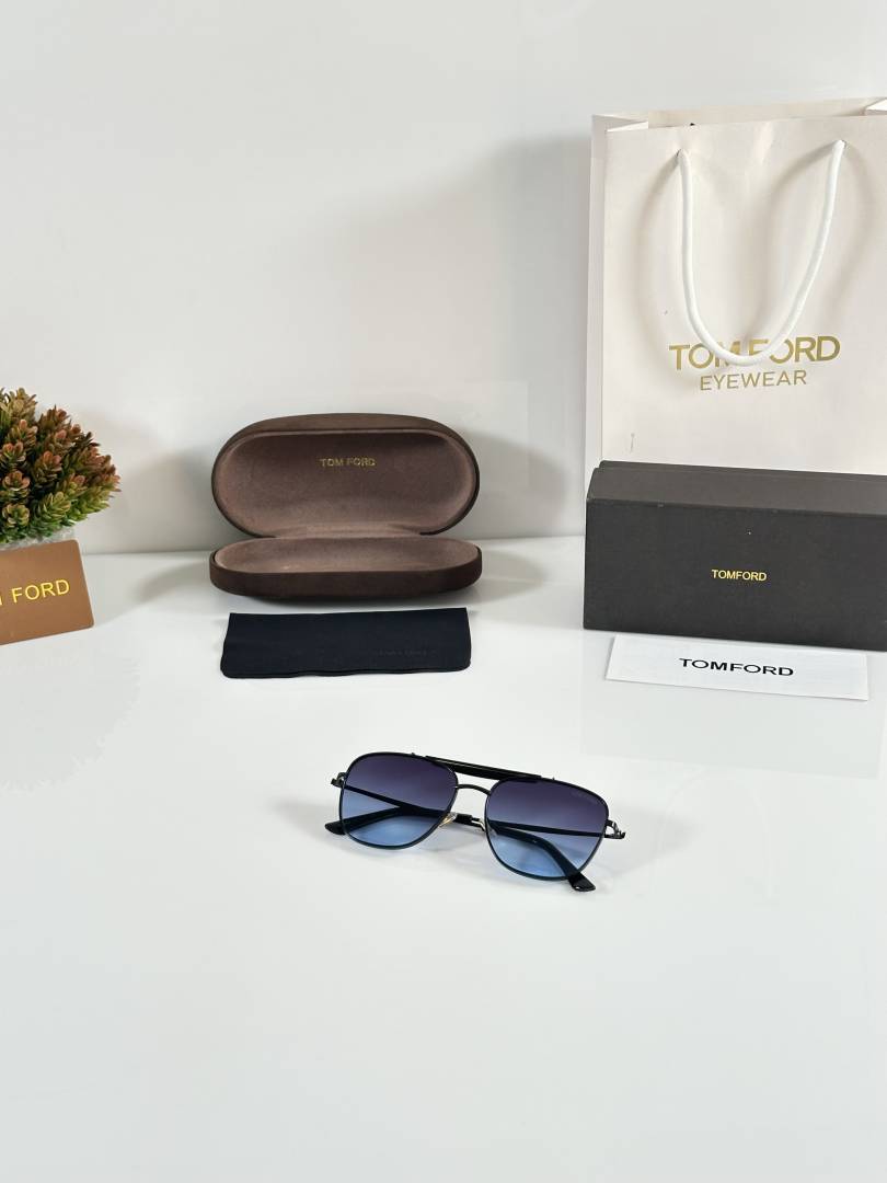 Tomford 559 Black Blue