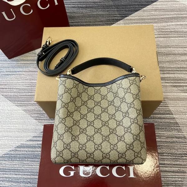 Gucc i GG Emblem medium bucket bag with box 501