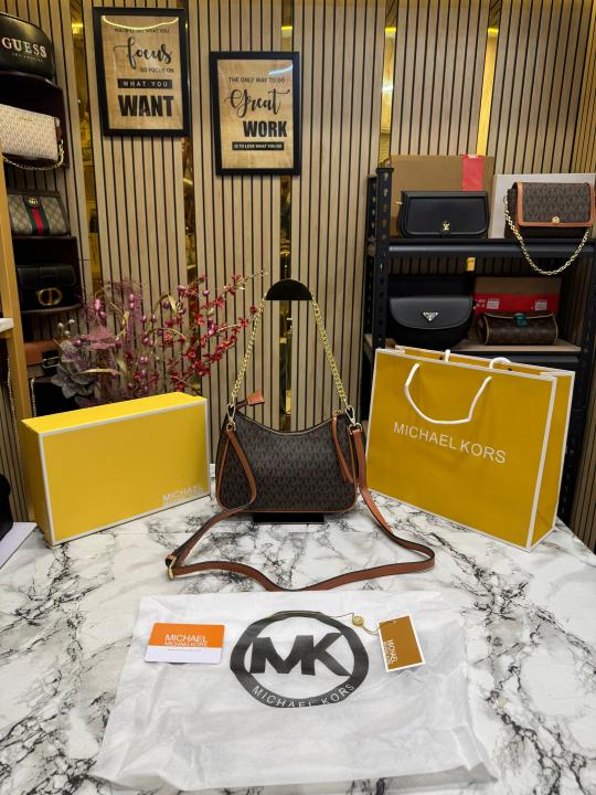 Michael Kors Jet Set Charm Logo Shoulder Bag With Box And Dust Bag Including Carry Bag (Brown)