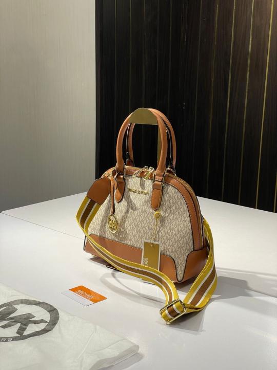 Michael kors alma bag with dust bag(20055 biege brown)