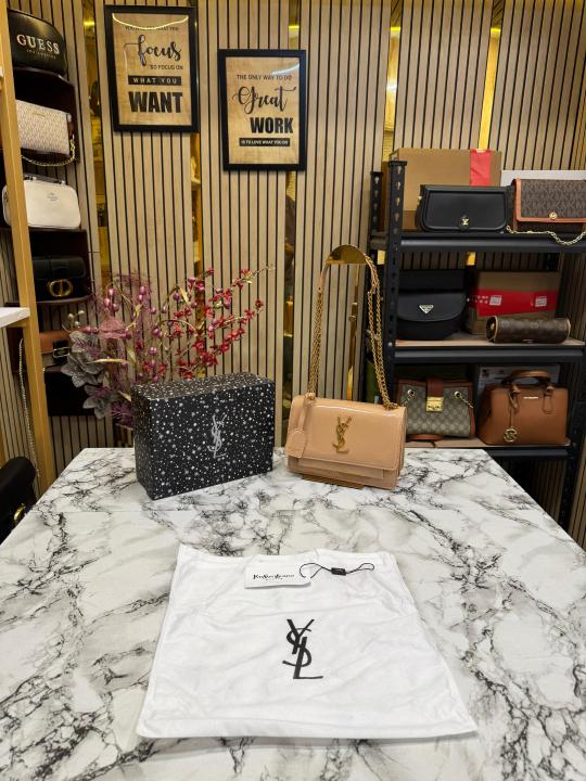 (Ysl) Yves Saint Laurent Sunset Bag With Box And Dust Bag (2345 Apricot)