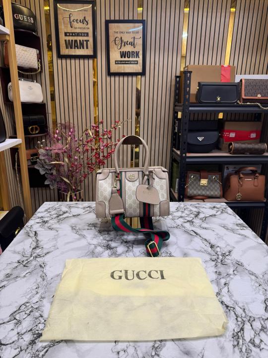 Gucc i GG Ophidia Handbag With Dust Bag (Cream)