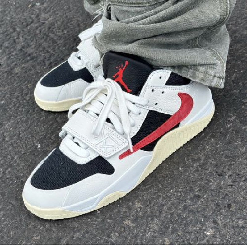 TRAVIS SCOTT X Air JORDAN JUMPMAN JACK UNIVERSITY RED SEMI UA