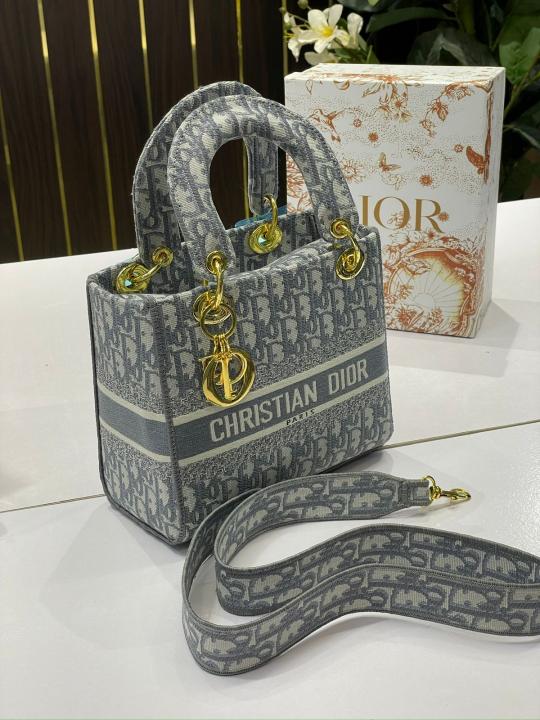 Dior lady D lite grey D with og box (grey)