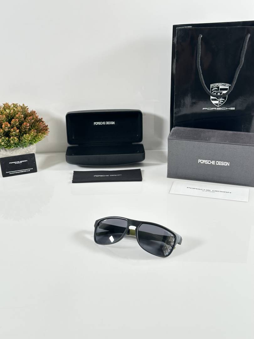 Porsche 004 Black