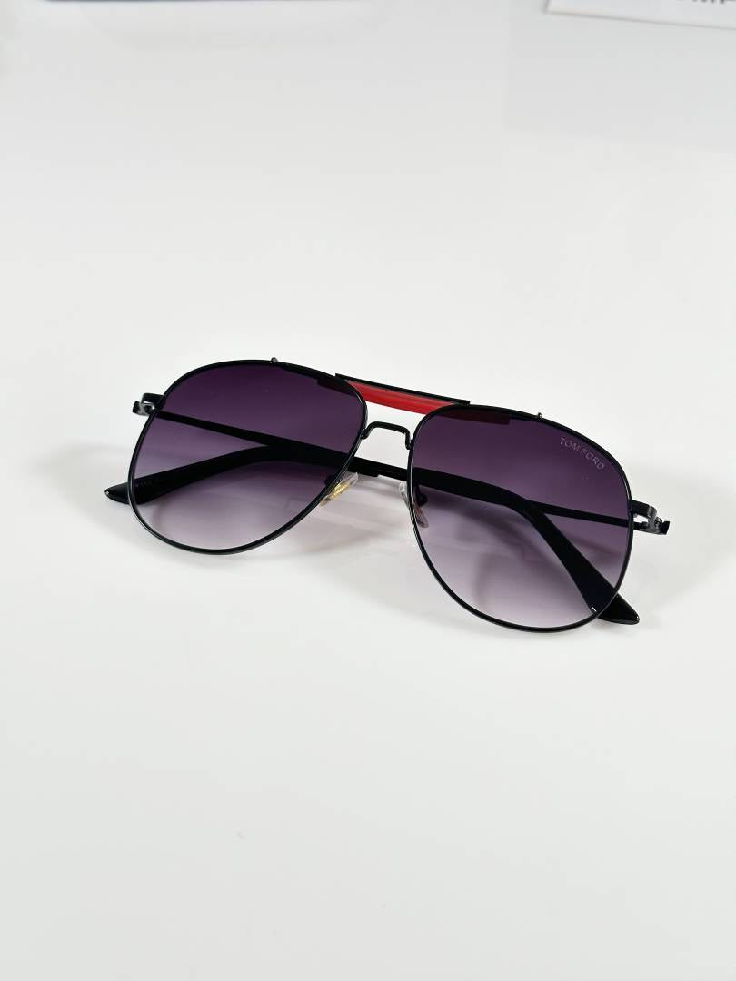 Tomford 557 Black DC