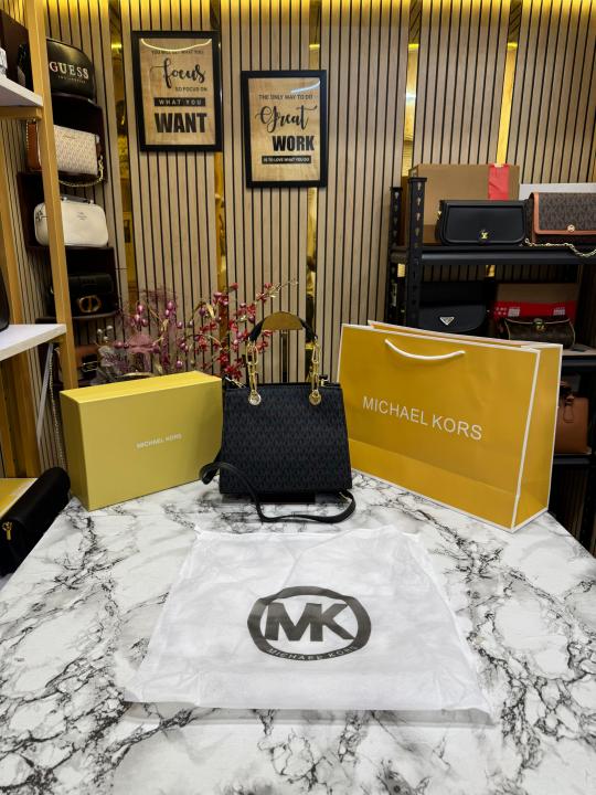 Michael Kors Cynthia Signature Logo Satchel Bag With Box And Dust Bag Including Carry Bag (Black)