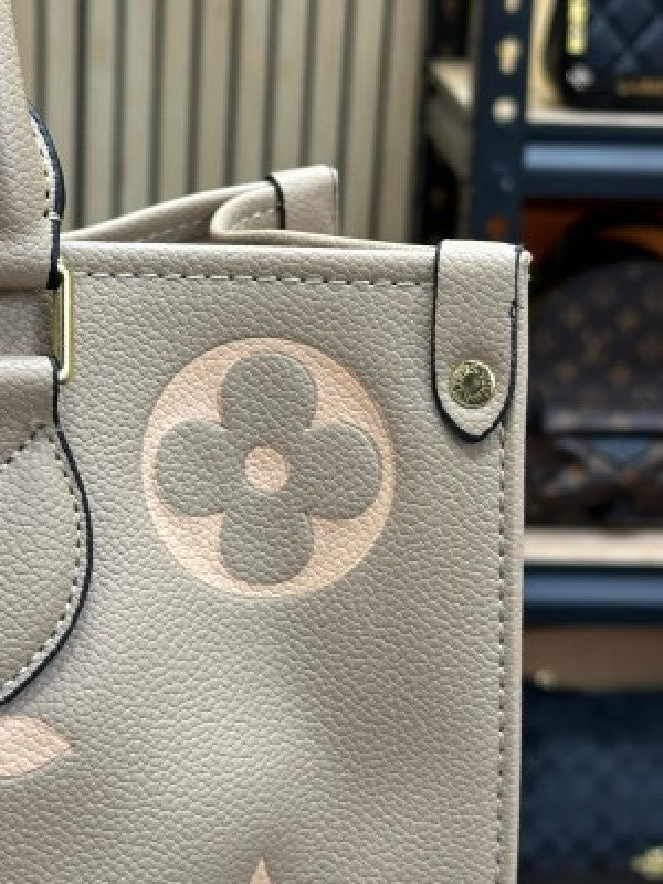 LOUIS VUITTON ONTHEGO PREMIUM QUALITY WITH DUST MEDIUM SIZE (KHAKI)