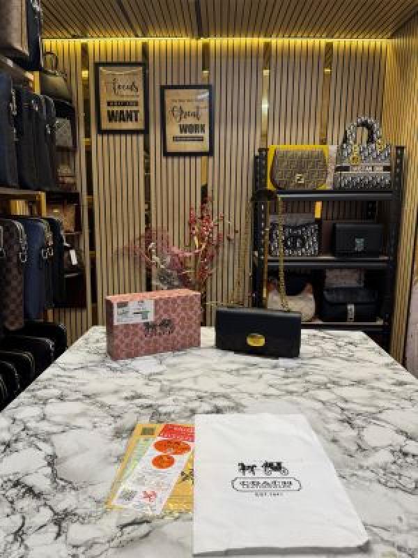 Coach Eliza Flap Crossbody Shoulder Bag (Coffee Black)