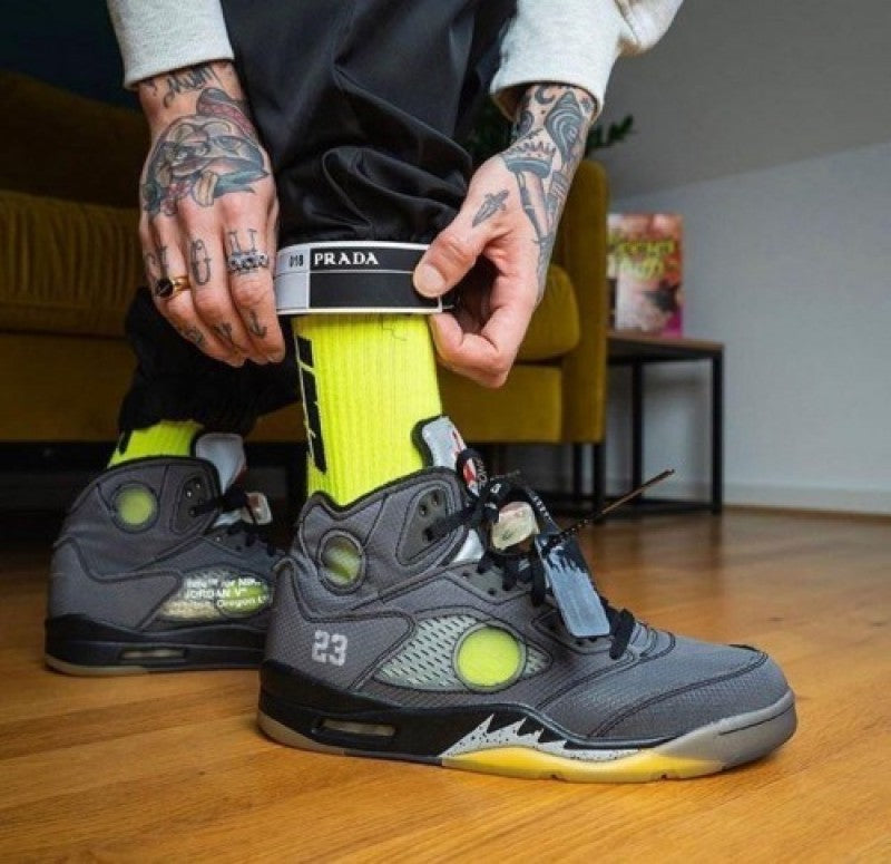 Nik ee Air Jordan 5 Muslin X Off White 404