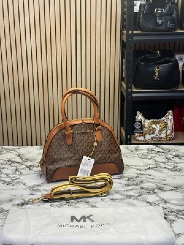 MICHAEL KORS ALMA WITH DUST BAG AND SLING (BROWN) (S6)