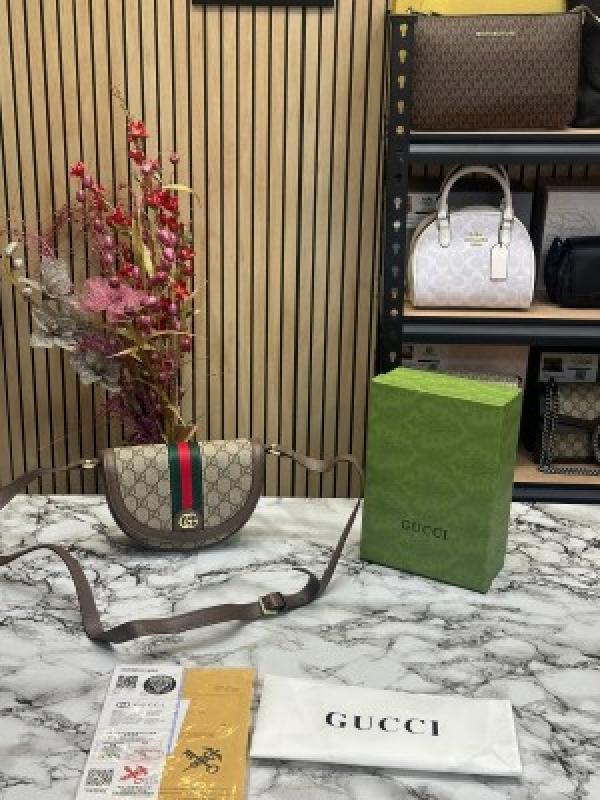 GUCC I GG HORSESHOE SHOULDER BAG WITH OG BOX AND DUST BAG (BROWN)