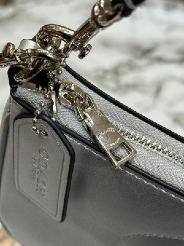 Coach Teri Shoulder Bag With Box And Dust Bag (Silver)