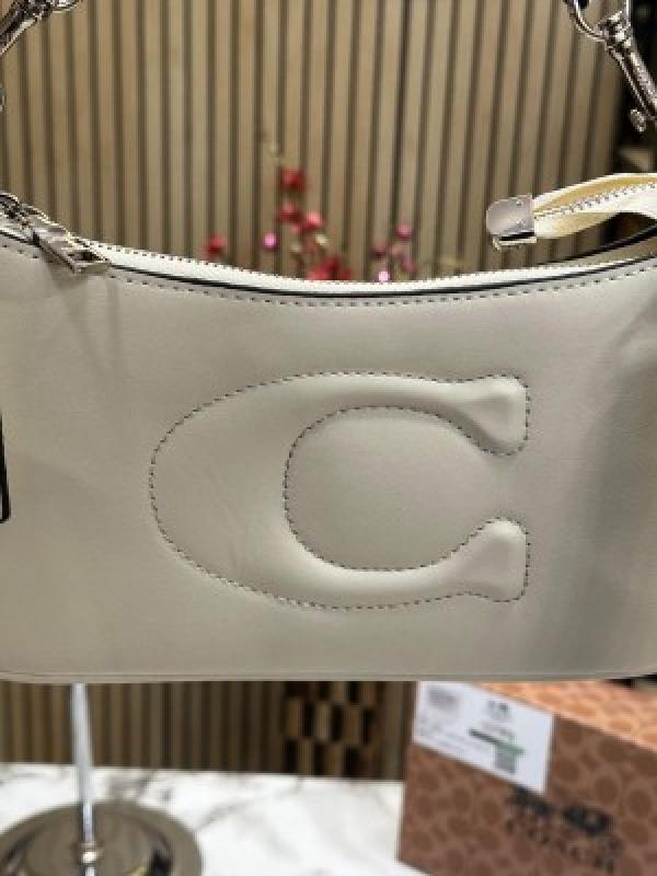 Coach Teri Shoulder Bag With Box And Dust Bag (White)