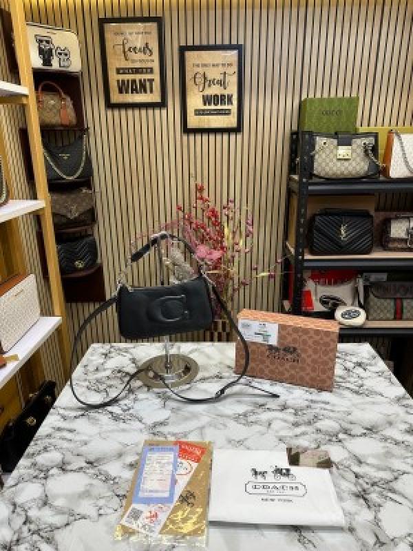 Coach Teri Shoulder Bag With Box And Dust Bag (Black)