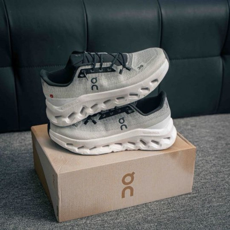 On Running Cloud Tilt Ivory Black