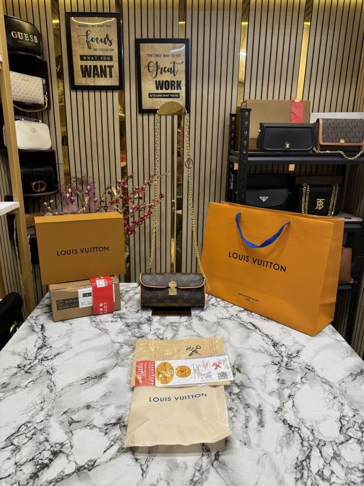 Louis Vuitton Pochette Camille With Double Og Box And Dust Bag Including CarryBag (Brown)