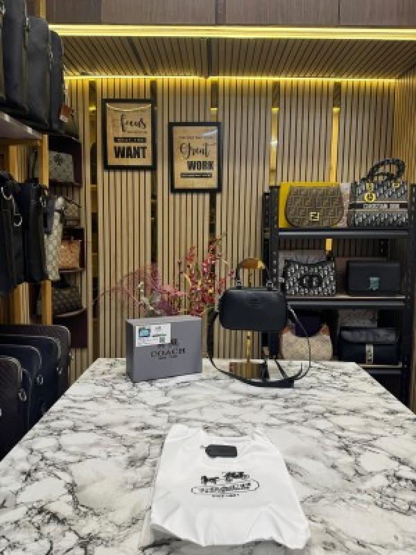 Coach Satchel Women Crossbody Bag Sling Bag With Box And DustBag (Black)