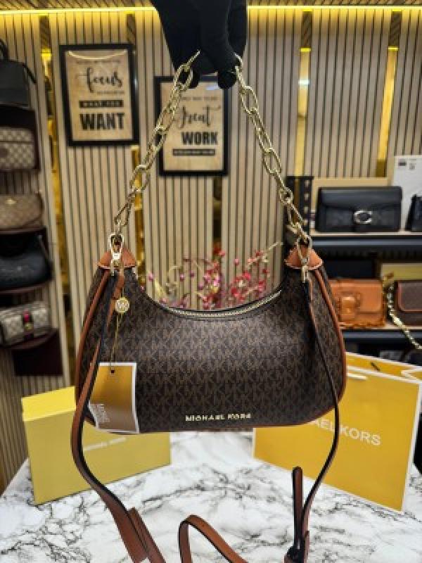 MICHAEL KORS HUDSON LEATHER WITH OG BOX AND DUST BAG INCLUDING CARRY BAG PREMIUM QUALITY (BROWN)