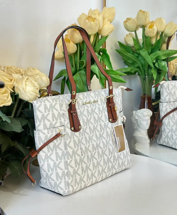 Michael kors voyager tote bag with dust bag (4616 biege )
