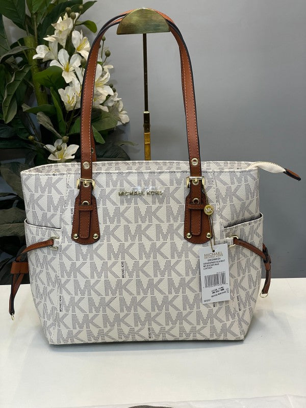 Michael kors voyager tote bag with dust bag (4616 biege )