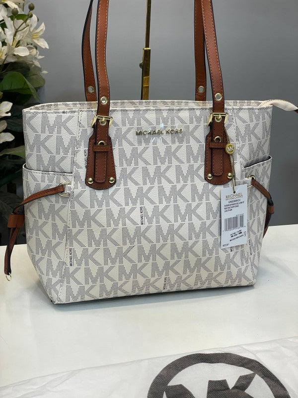 Michael kors voyager tote bag with dust bag (4616 biege )