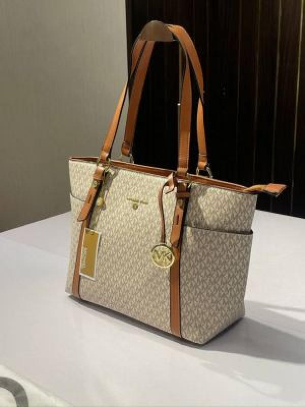 Michael Kors Sullivan Large Zipper Tote 739
