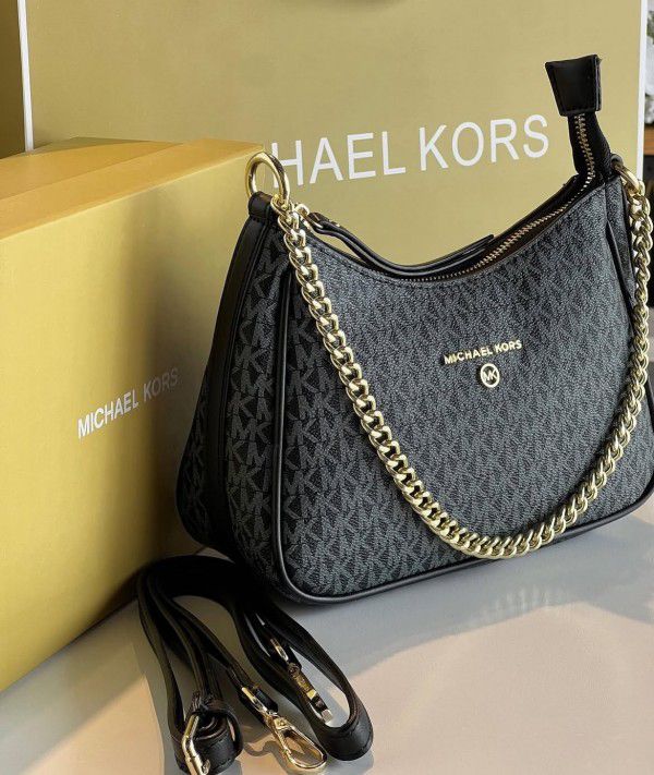 Michael Kors MK Jet Set Charm Small Logo Pochette With OG Box (5575 Black)