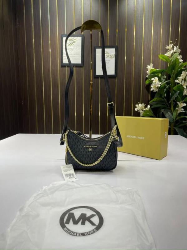 Michael Kors MK Jet Set Charm Small Logo Pochette With OG Box (5575 Black)