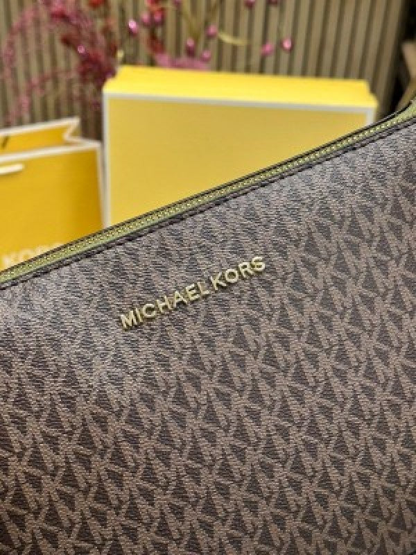 MICHAEL KORS JET SET TRAVEL CROSSBODY BAG WITH OG BOX AND DUST BAG WITH CARRY BAG PREMIUM QUALITY (GREEN)