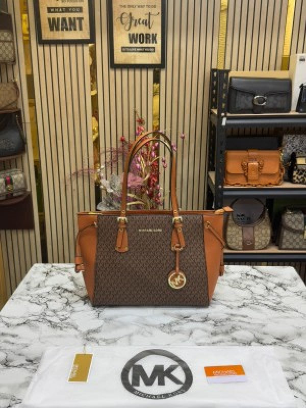 Michael Kors Voyager Leather Satchel Shoulder Bag With Dust Bag (Brown)