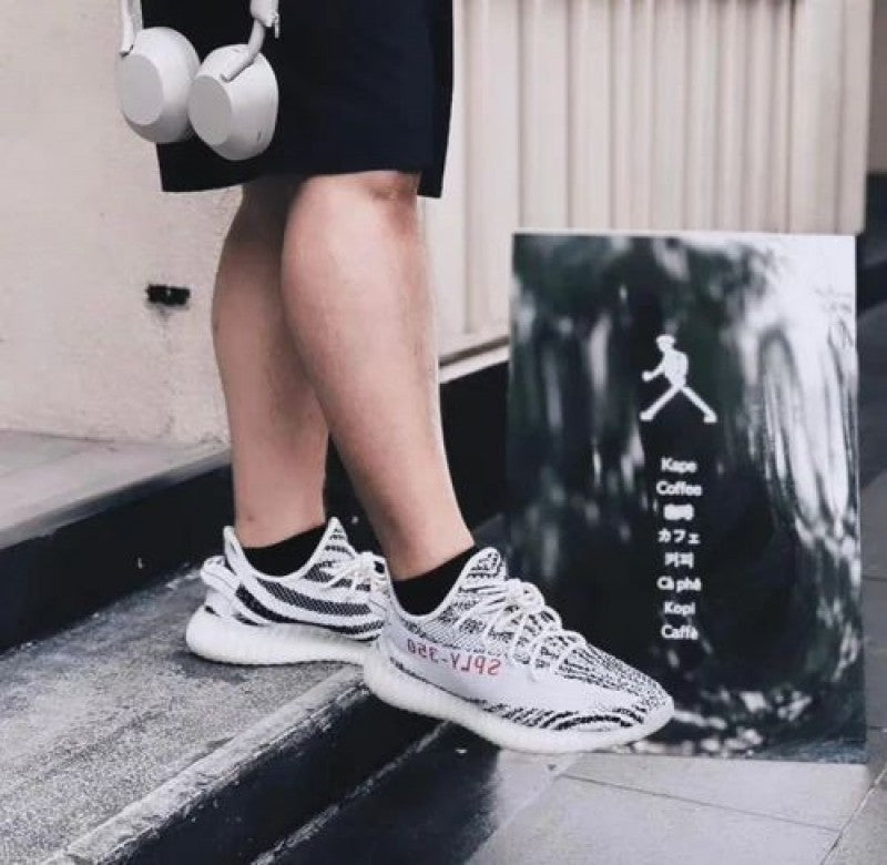 Adidass Yeezy Boost 350 V2 Zebra Semi UA With All Accessories
