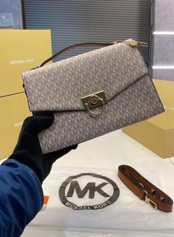 MICHAEL KORS HENDRIX SLING WITH BOX DUST COVER 805