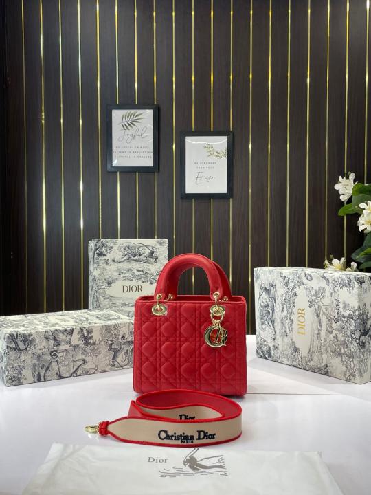 Lady dior signature bag with og box(8850 Red